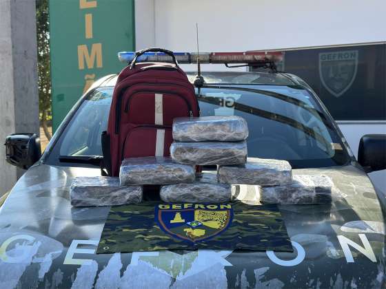 Gefron apreende estudante boliviano com "supermaconha" em ônibus escolar em Cáceres