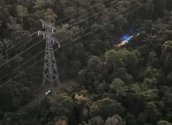 Caminhonete usada por criminosos na fuga de assalto a banco no Sicredi é localizada