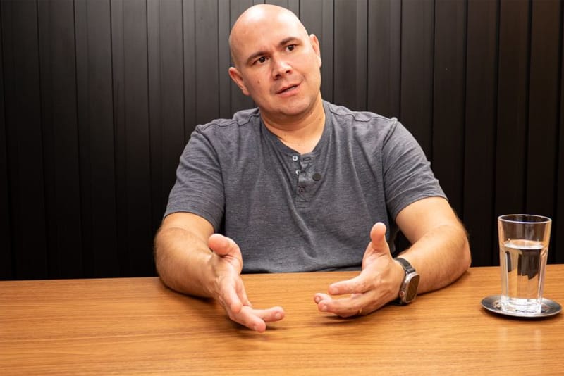 Prefeito assina decreto que cria auditoria para analisar contrato do estacionamento rotativo