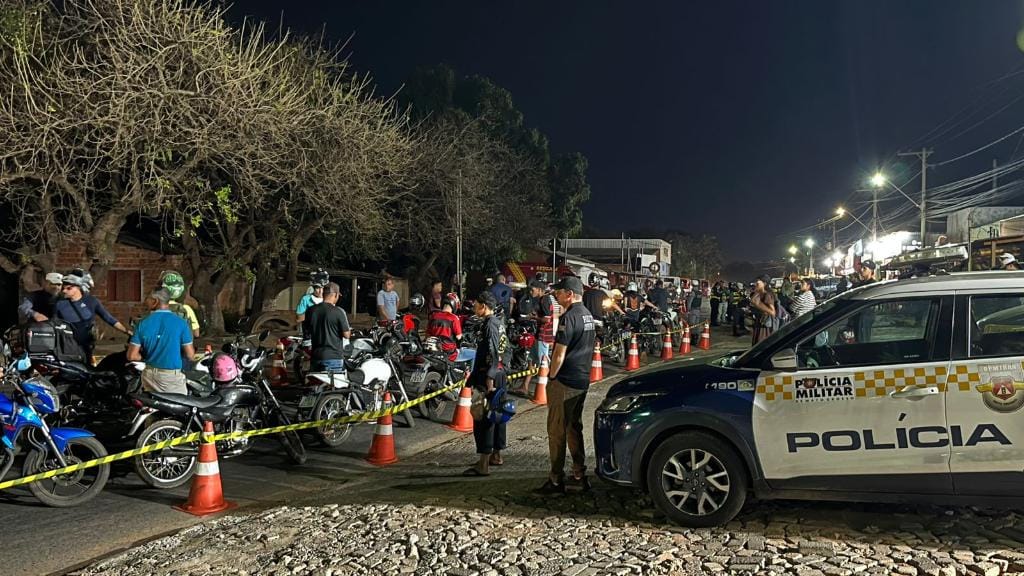 Operação termina com três prisões e 33 motocicletas removidas em Cuiabá