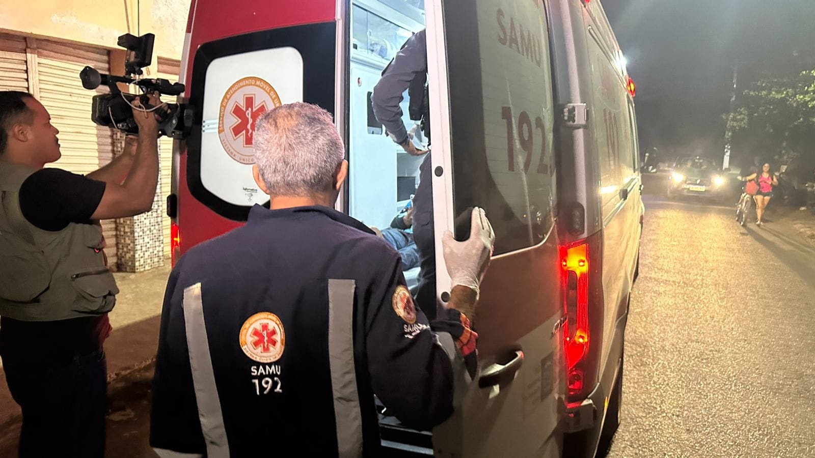 Homem sobrevive após ser esfaqueado no pescoço por vizinho em Várzea Grande