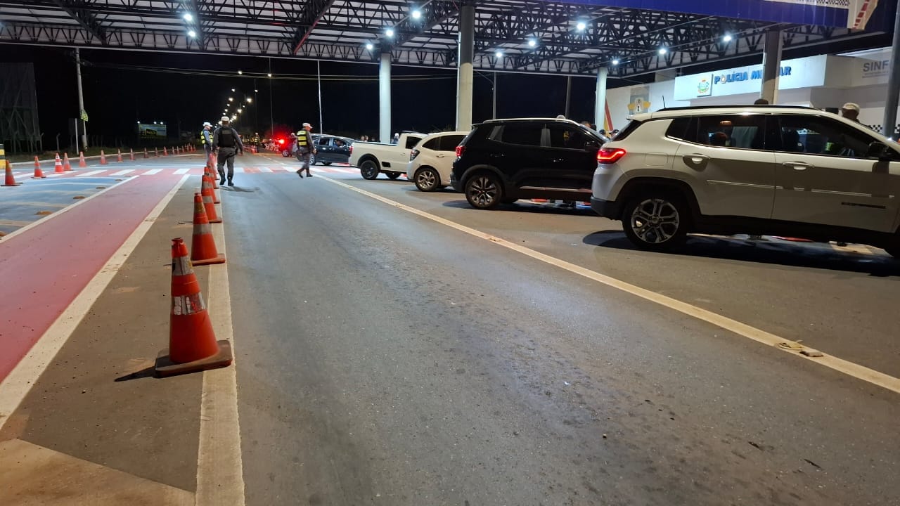 Lei Seca termina com condutores presos e 18 veículos removidos na Estrada de Chapada