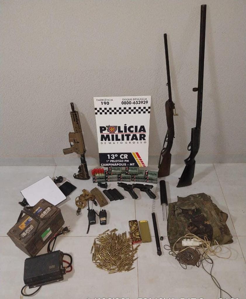 Dupla é presa em Campinápolis com arsenal de armas e centenas de munições