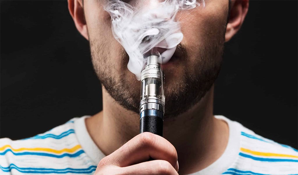 Câncer de pulmão cresce entre jovens e especialistas alertam para os riscos do cigarro eletrônico