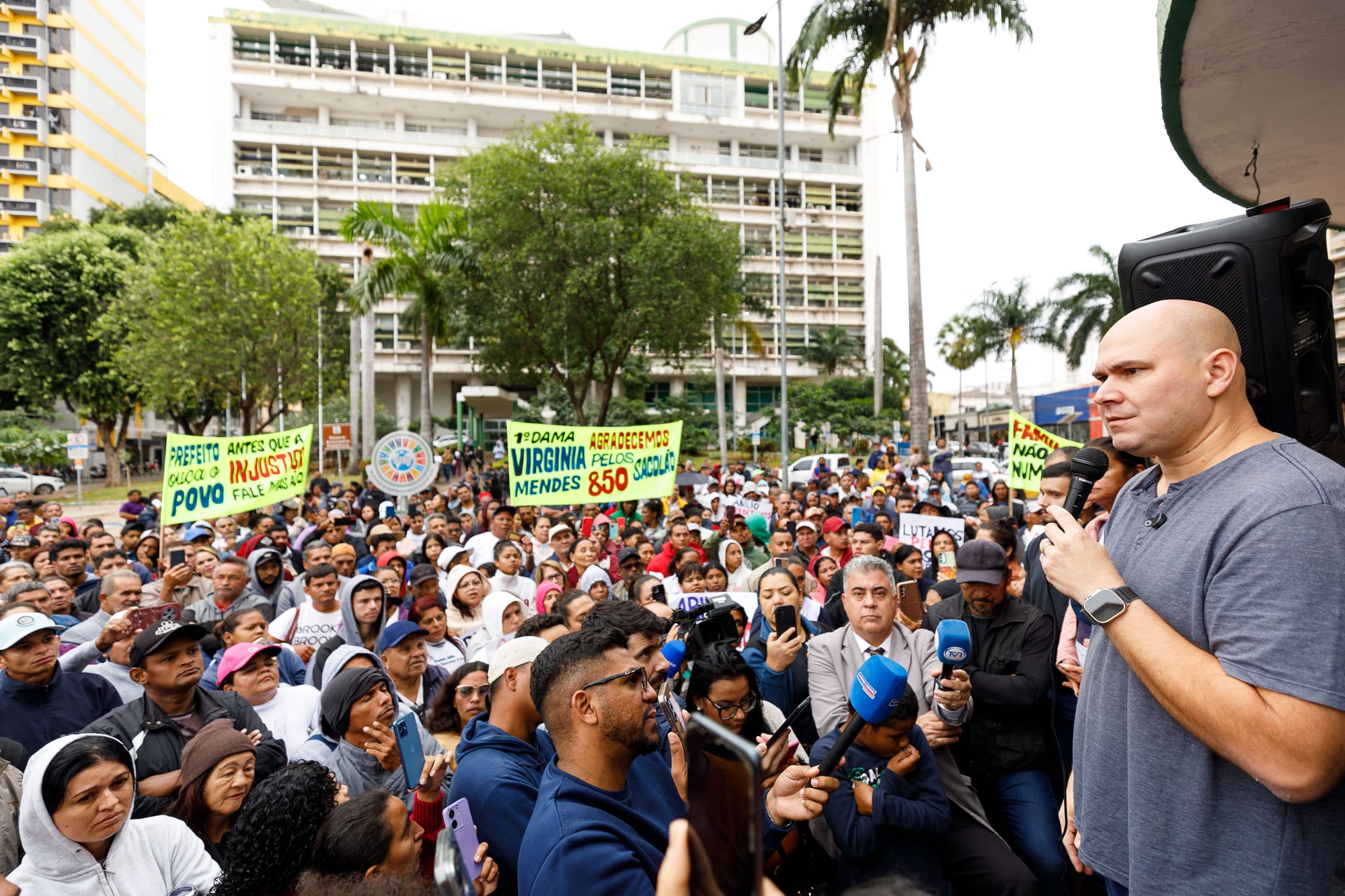 Abilio acusa líderes de desinformar moradores durante protesto por moradia no Contorno Leste