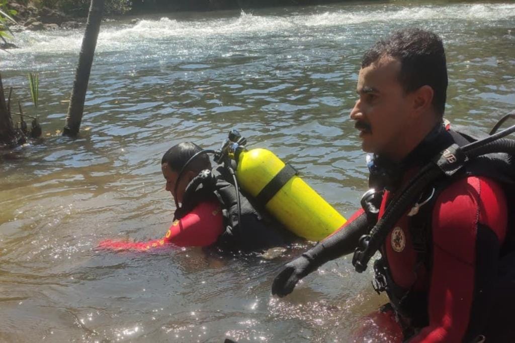 Bombeiros localizam corpo de homem vítima de afogamento no Rio Suspiro, em Primavera do Leste