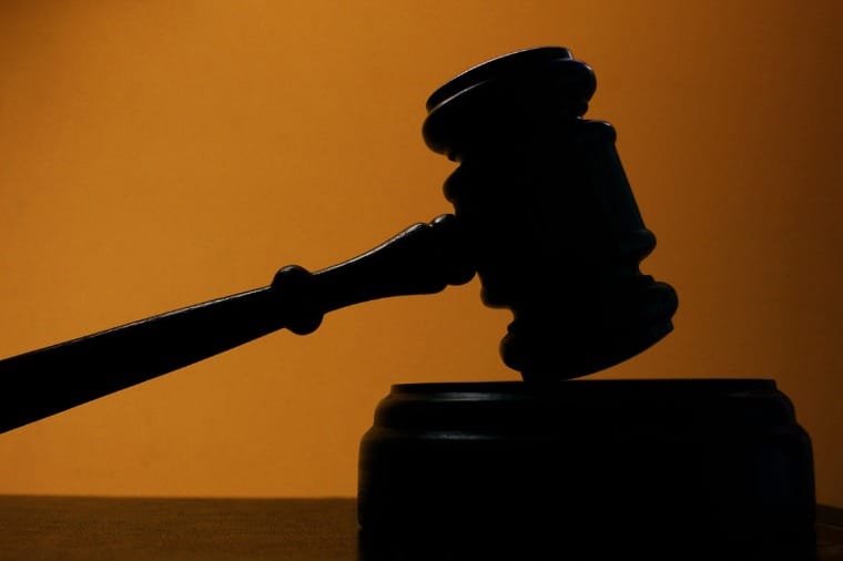 Acusado de matar trabalhador prensado por caminhão vai a júri nesta quarta-feira (3)