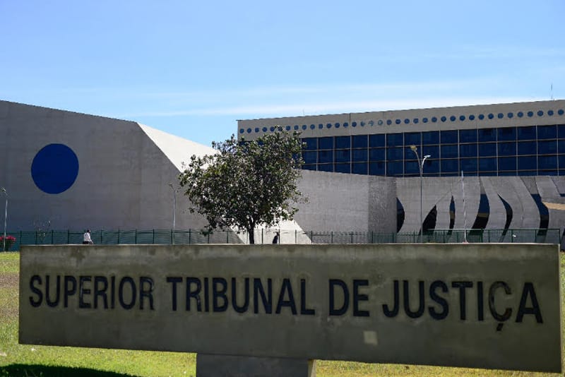 STJ acata alegação de "dupla punição" da Defensoria e reduz pena de empregada doméstica