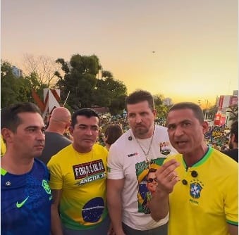 Manifestação "Reaja, Brasil" reúne parlamentares de MT em Cuiabá no 7 de setembro
