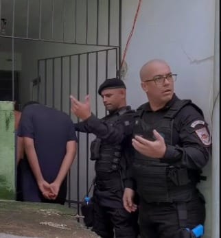 'Cinco Patinhos' vira trilha de crítica ao sistema: Polícia prende, Justiça solta