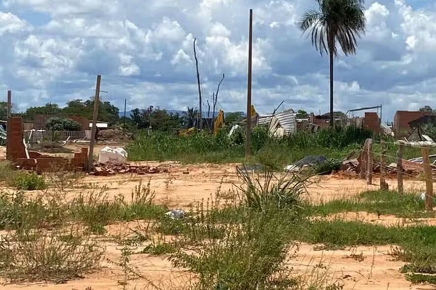 Justiça dá prazo para famílias invasoras deixarem área na região do Contorno Leste