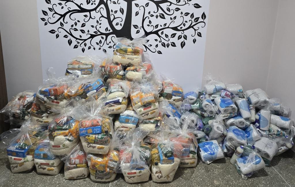 Cestas básicas seriam distribuídas para ganhar a simpatia da população