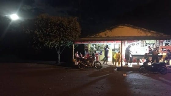 Homem é morto com tiro na cabeça em ataque a tiros dentro de bar em MT