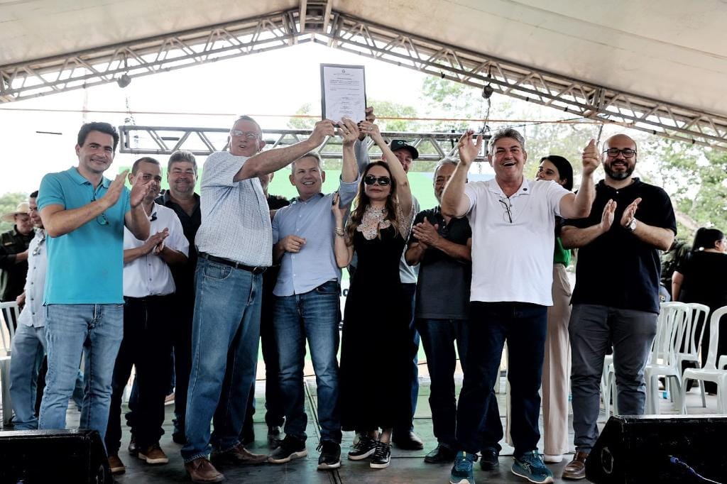 Mauro Mendes desta salto histórico na pavimentação: "Só tinha 392 km de asfalto"