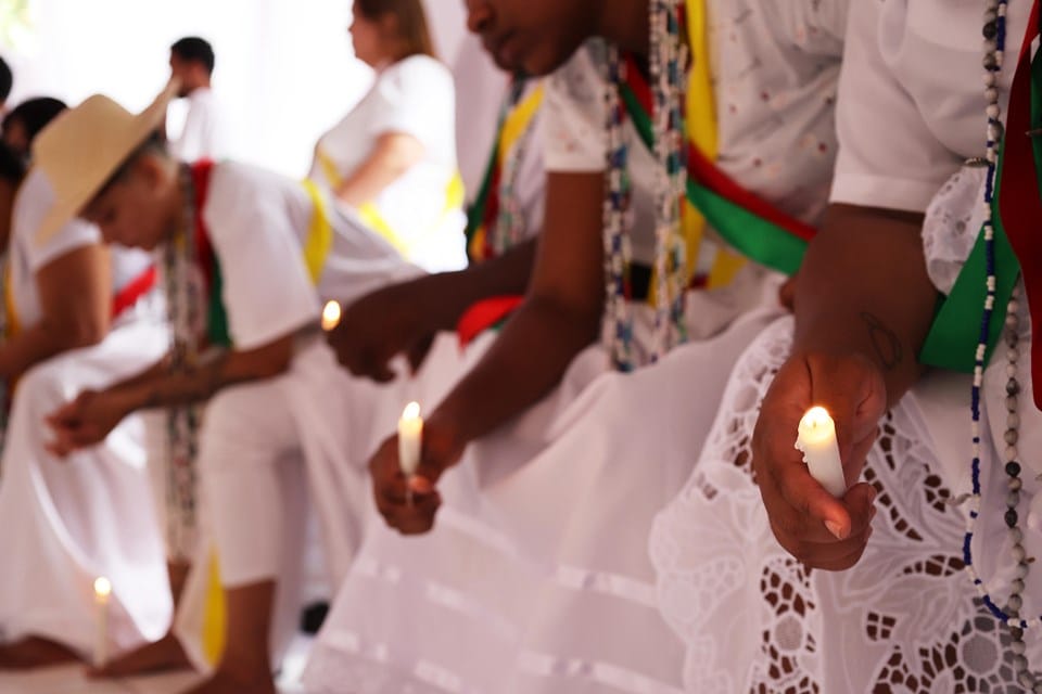 TJMT mantém condenação de homem que ofendeu umbandista em grupo de WhatsApp