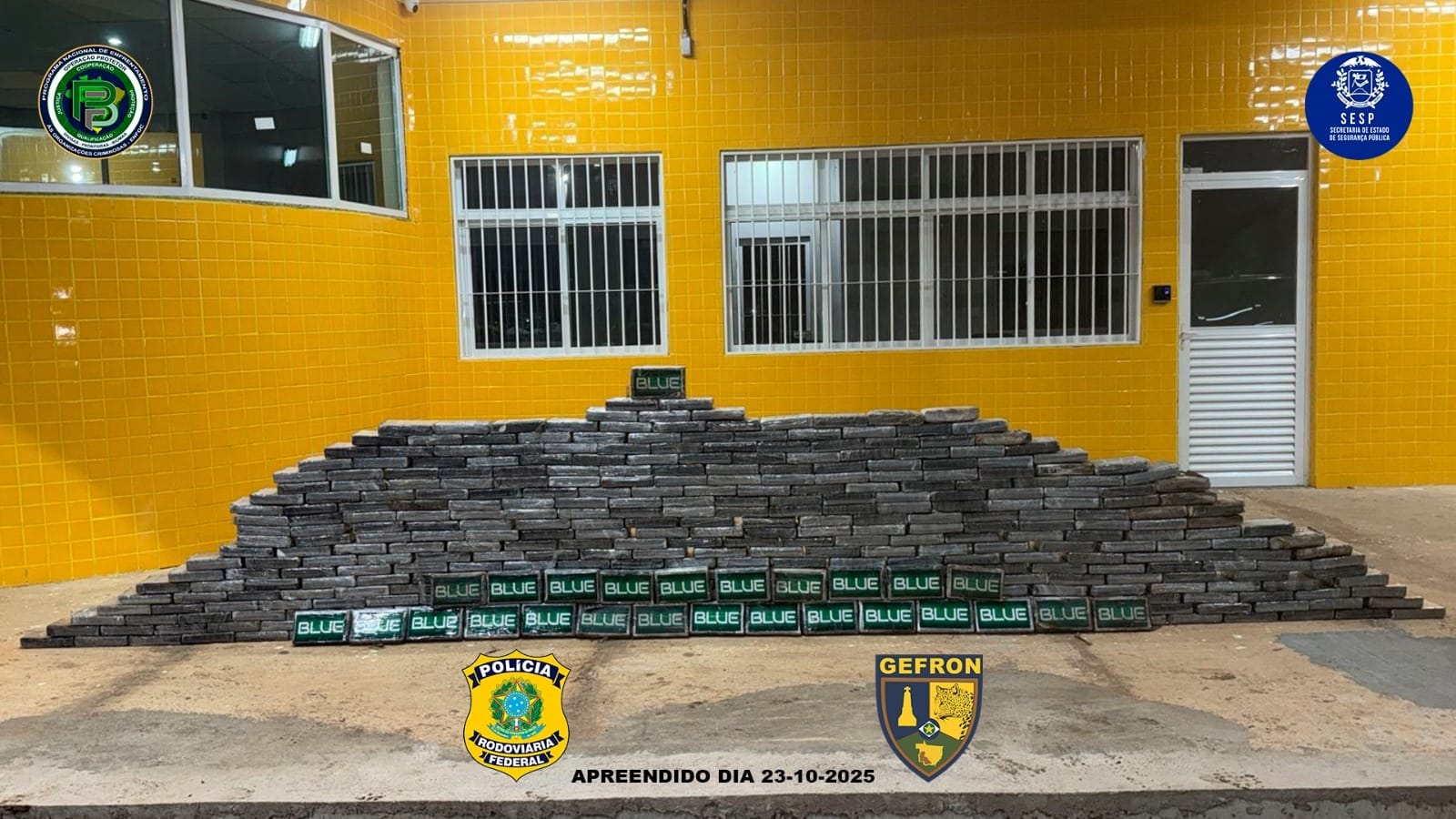 Gefron e PRF apreendem mais de R$ 10 milhões em cocaína; motorista de carreta foi preso