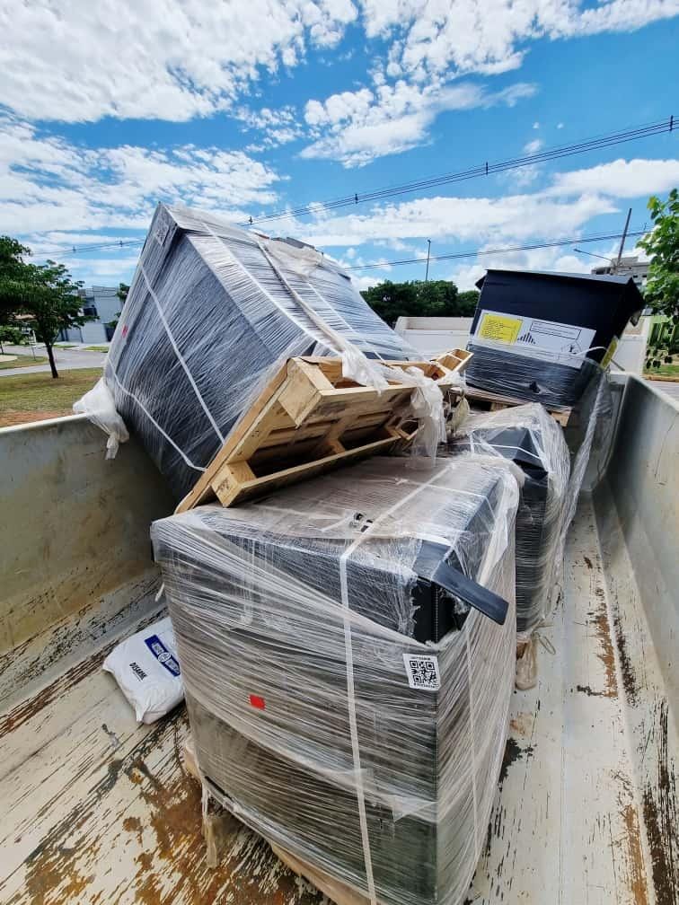 Caminhão com placas adulteradas e quatro toneladas de agrotóxicos é apreendido em MT