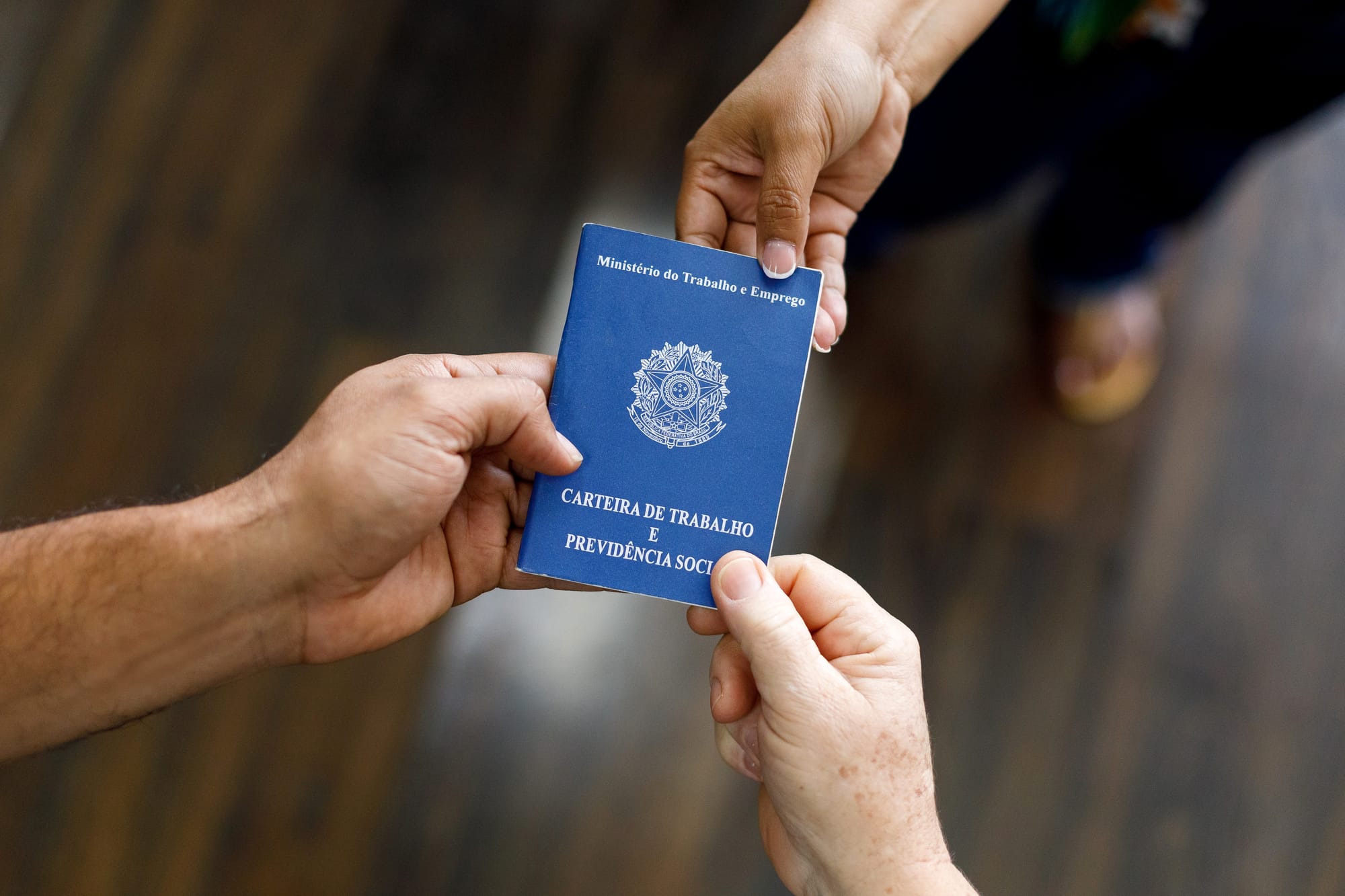 Sine Municipal de Cuiabá abre a semana com 967 vagas e salários de até R$ 5,2 mil