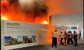 Incêndio atinge pavilhão na COP30 e causa evacuação no centro de negociações