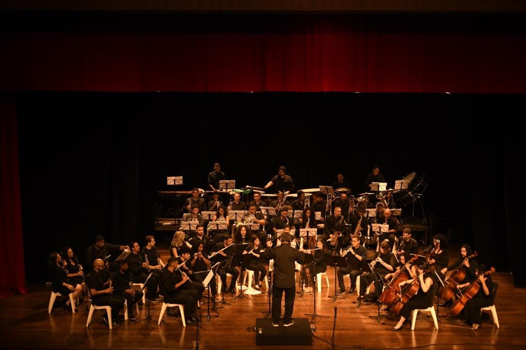 Orquestra CirandaMundo recebe Thales de Paiva para concerto no Cine Teatro Cuiabá
