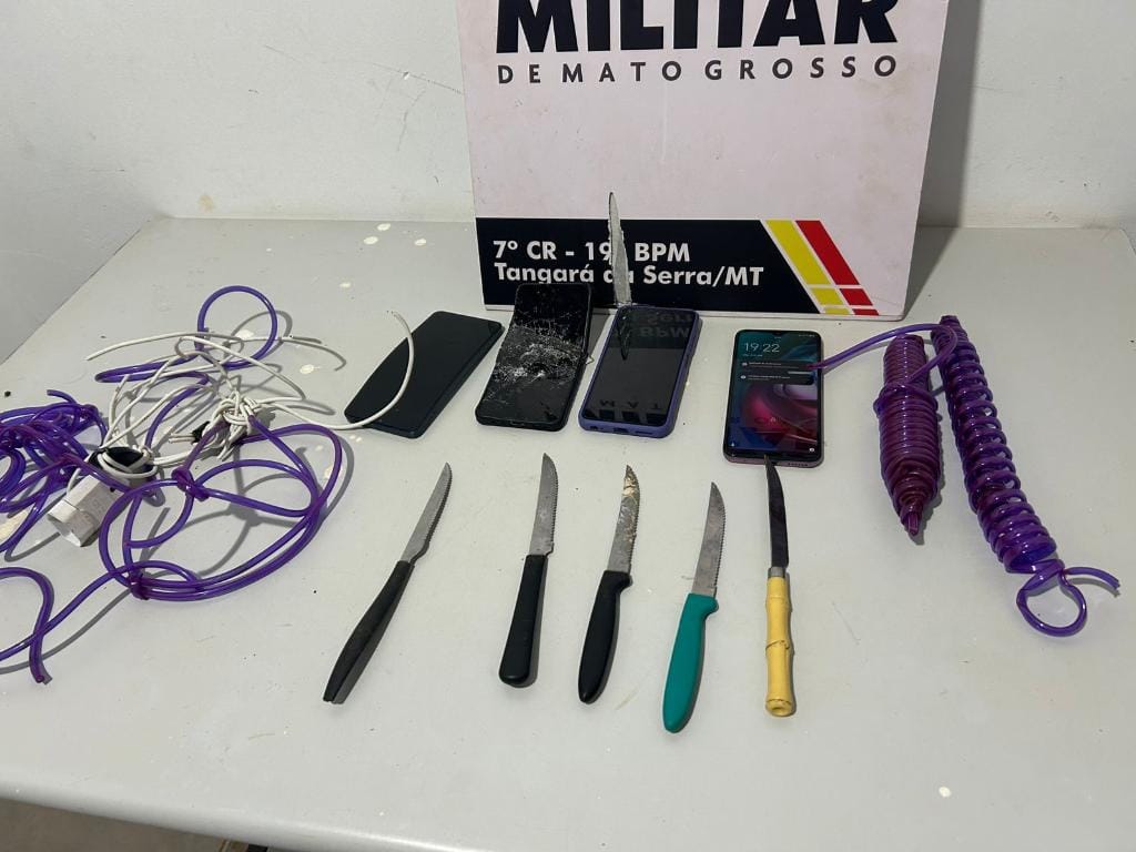 PM resgata vítimas de "tribunal do crime" e apreende integrantes de facção criminosa