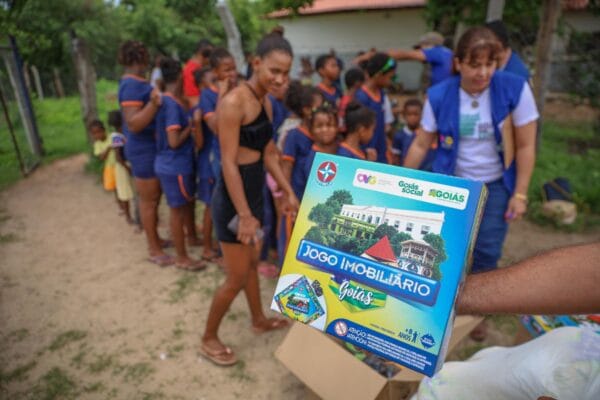 Governo de Goiás entrega 665 mil brinquedos em 246 municípios na campanha de Natal