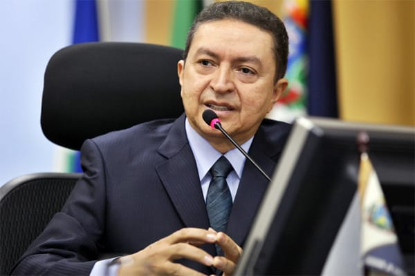 TCE-MT define lista tríplice para vaga de conselheiro aberta com aposentadoria de Valter Albano