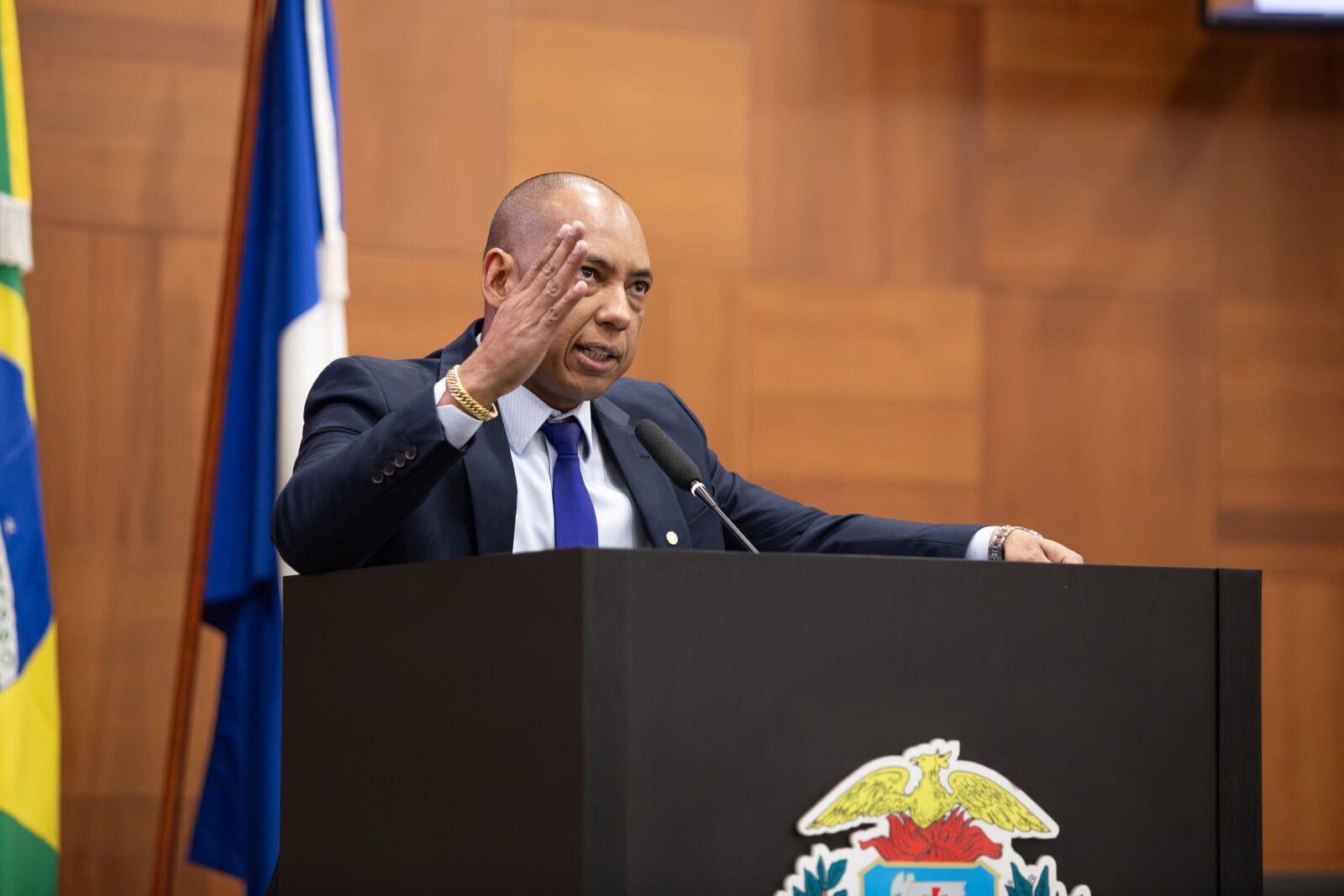 Comissão aprova projeto de Juca do Guaraná que garante diária de 24 horas na hospedagem