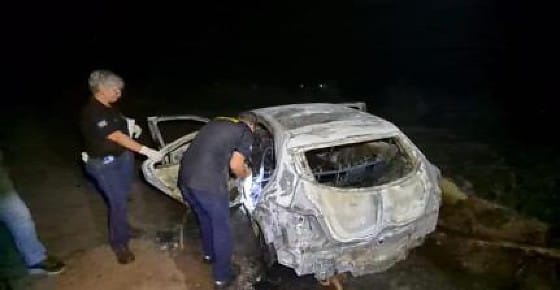 Corpo carbonizado é achado em carro incendiado; PJC busca esclarecer motivos do crime