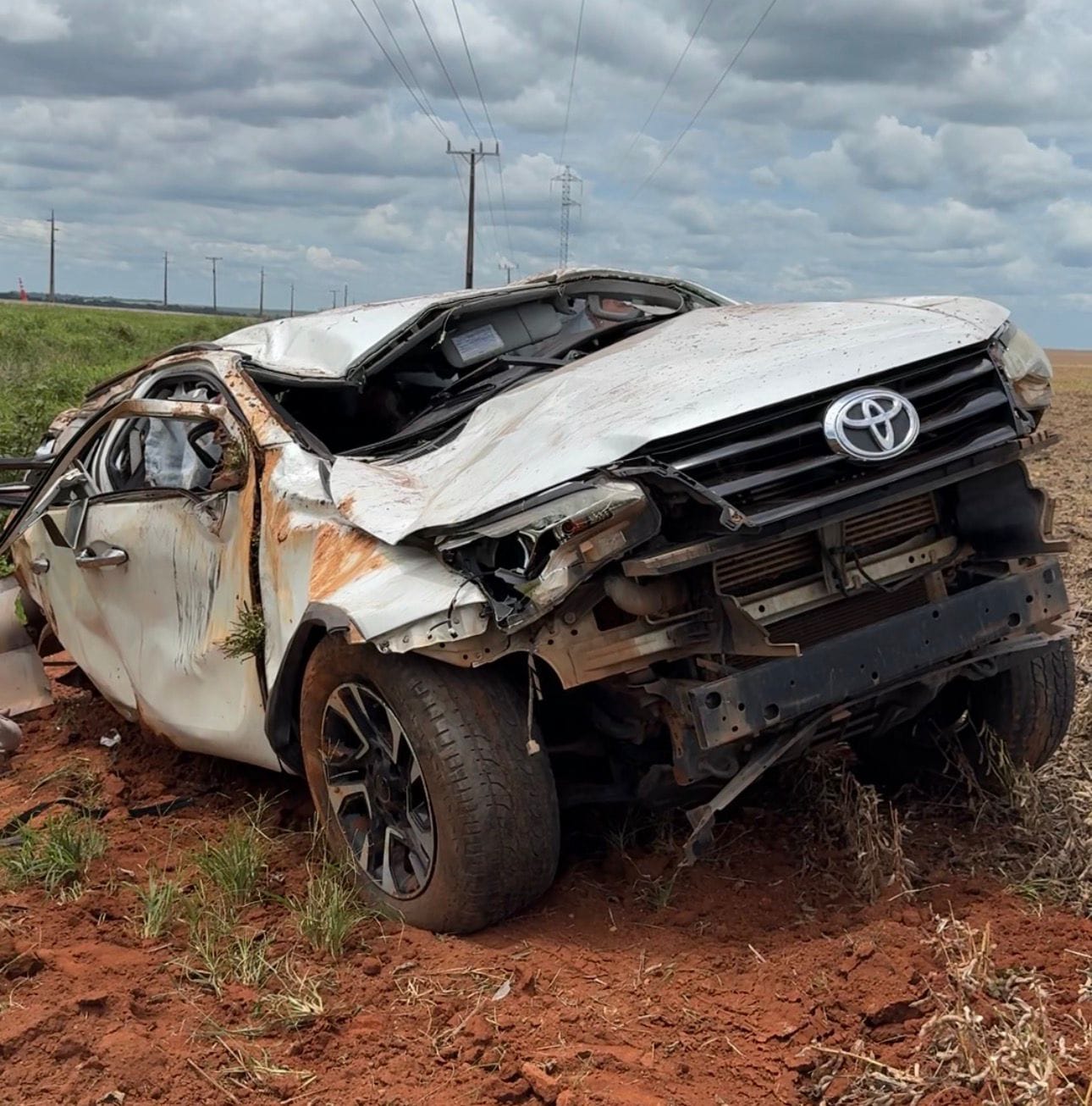Grave acidente mata duas mulheres e deixa motorista em estado grave em Lucas do Rio Verde