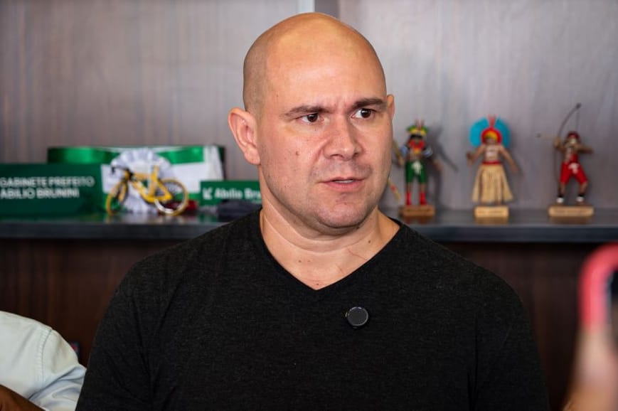 Abilio planeja pagar 13º salário em dezembro e avalia antecipação da primeira parcela