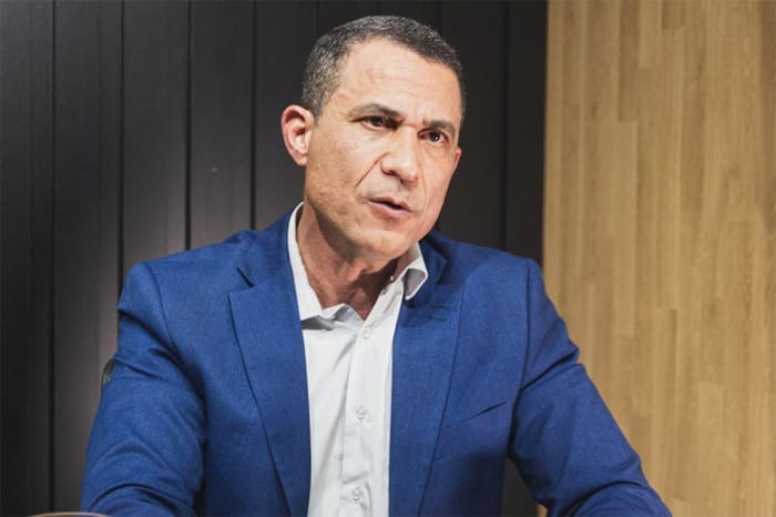 Deputado federal Coronel Assis detona veto de Lula em 8 de janeiro: "Sadismo e vingança"