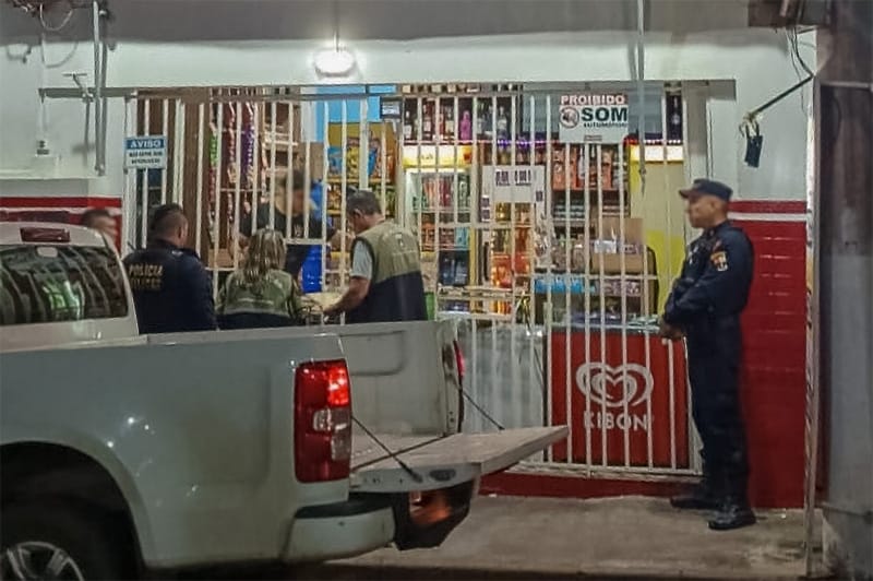 Distribuidoras são interditadas e multadas por falta de alvarás sanitários e dos Bombeiros