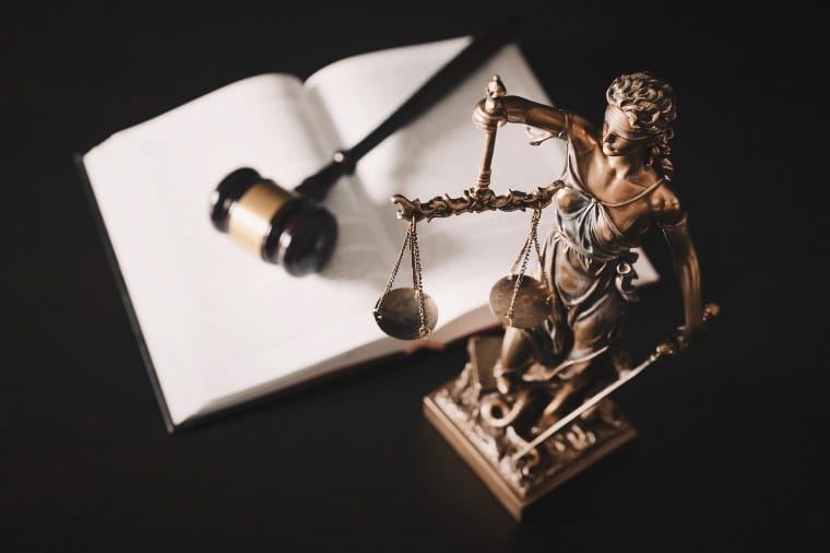 Tribunal de Primavera condena trio por homicídio e tortura; penas somadas passam de 94 anos