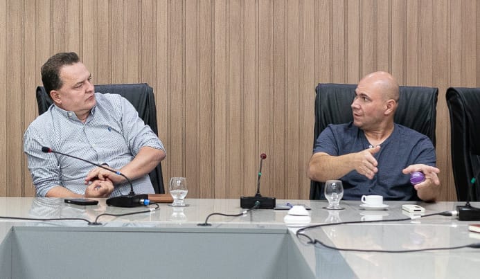 Prefeito se reúne com presidente da ALMT para discutir território do hospital Júlio Müller