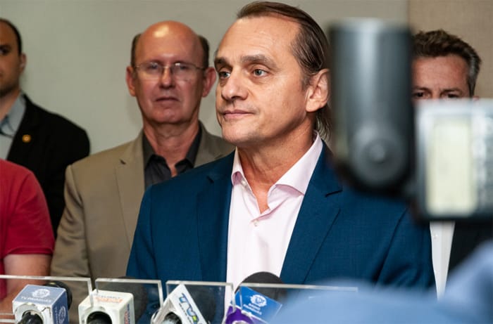 Oportunismo e falta de ética do deputado estadual Wilson Santos revelam o pior da política