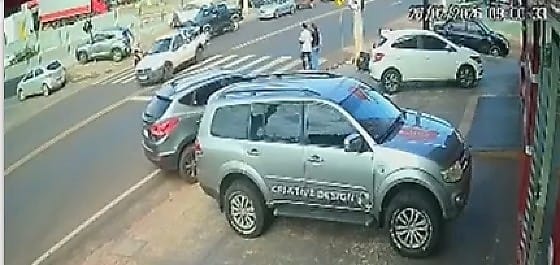 Idosa de 75 anos é atropelada ao atravessar faixa e morre após ser arremessada por picape em MT