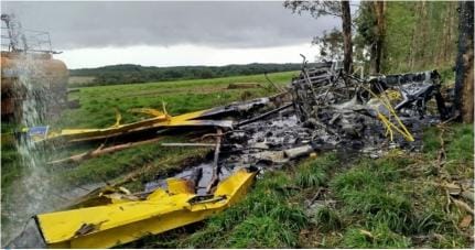 Piloto fica ferido após queda de avião agrícola que pegou fogo em fazenda de MT; veja vídeo