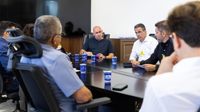 Abilio abre diálogo com CS Mobi para adequar contrato e ampliar benefícios à população