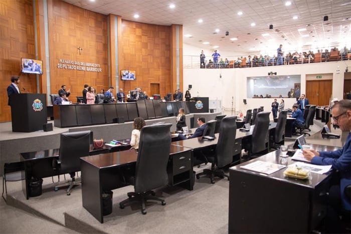 Deputados aprovam projeto que cria Gabinete de Enfrentamento à Violência Contra as Mulheres