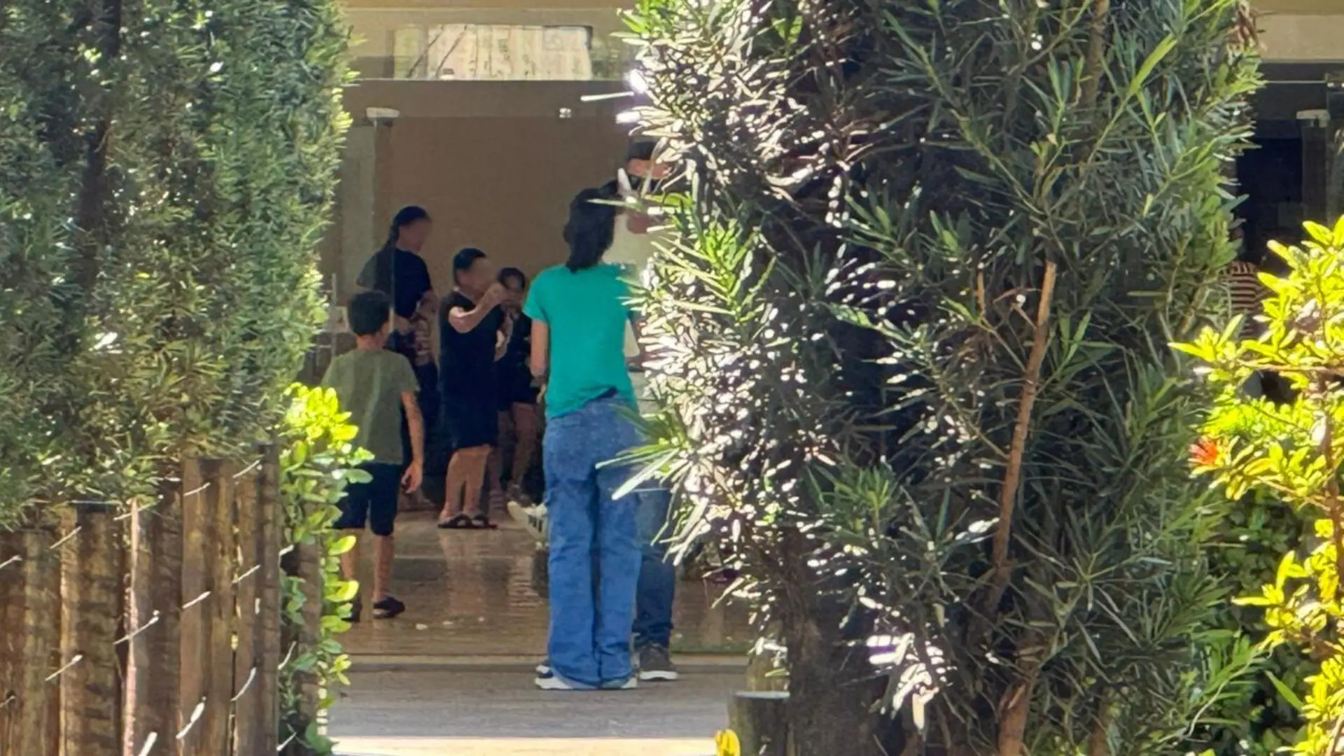 Menina de 9 anos morre após ser encontrada desacordada ao lado de desodorante