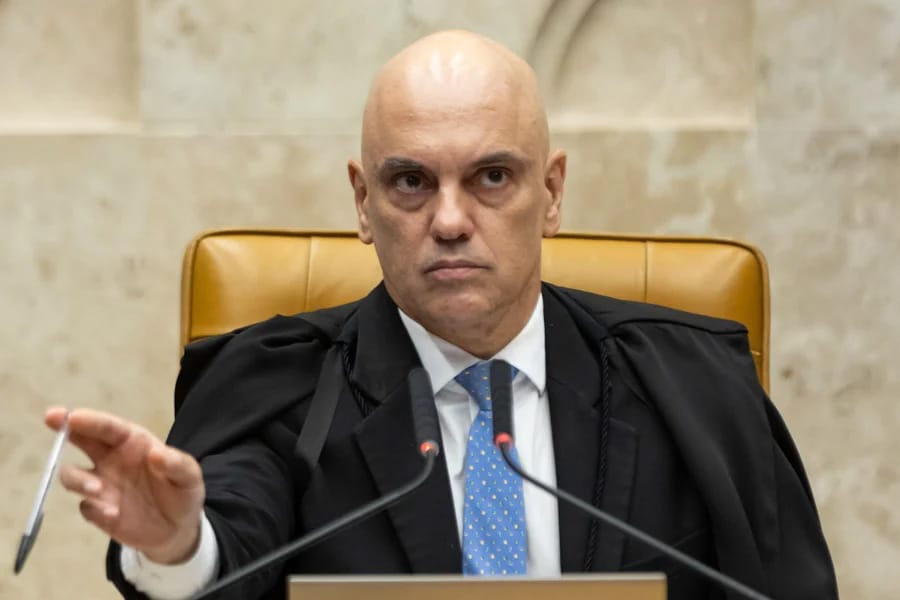 Ex-juiz do Supremo nega pedido de Alexandre de Moraes para bloquear Pix de bolsonarista
