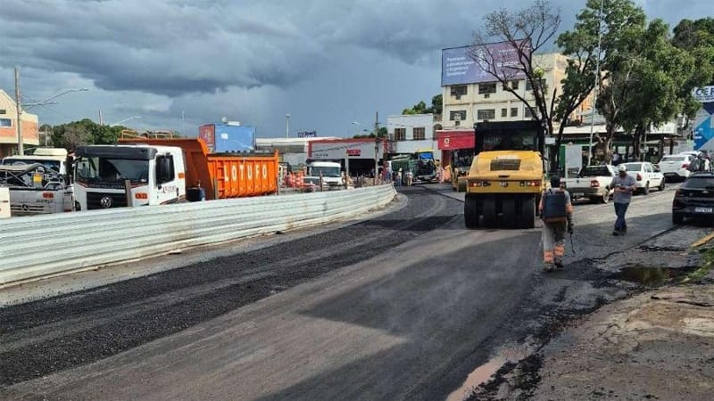 Obras seguem com execução de nova camada de asfalto na Prainha; veja o cronograma