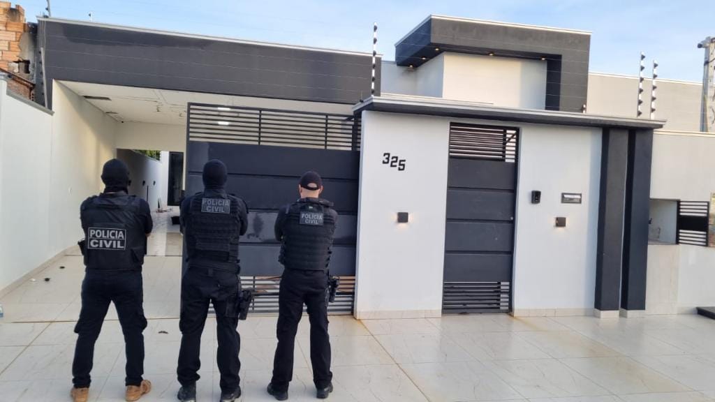 PC mira família ligada a facção e bloqueia mais de R$ 20 milhões movimentados no tráfico em MT