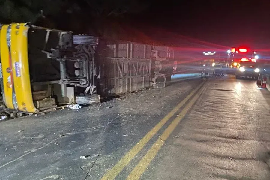 MPMG acusa motorista de ônibus clandestino por homicídio após tragédia na BR-251