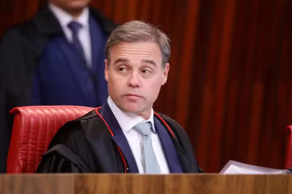 Polícia sugere ampliar esquema de proteção para a família de André Mendonça