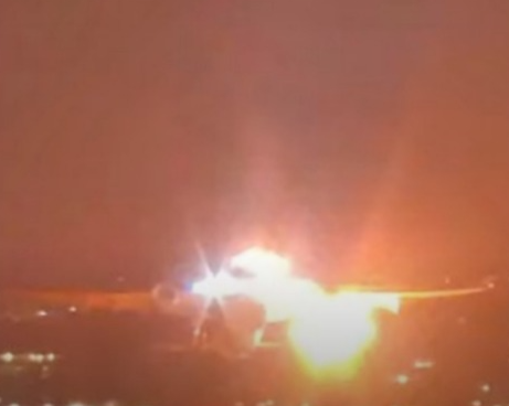 Explosão em motor faz avião com centenas de passageiros retornar após decolagem em Guarulhos