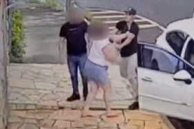 Imagem revoltante: mulher denuncia agressão de agiota após atraso em parcela de dívida