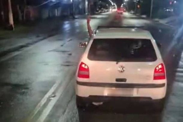 Motorista bloqueia passagem para ambulância e atraso de socorro termina em morte de idosa