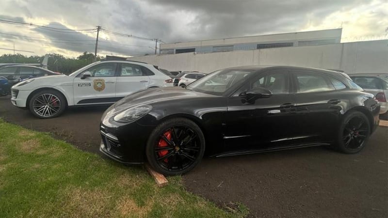Porsche avaliado em quase R$ 1 milhão é apreendido; veículo pertence a "Vovozona", líder de facção